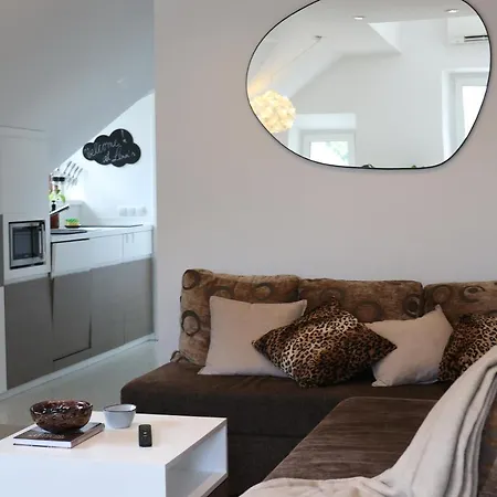 Lena's Retreat In The Heart Of Краньска Гора